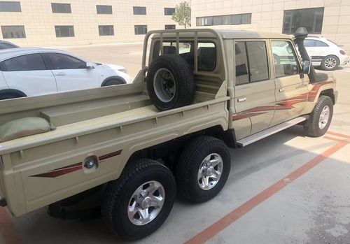 最豪横的皮卡丰田lc796x6难得一见越野性能强悍