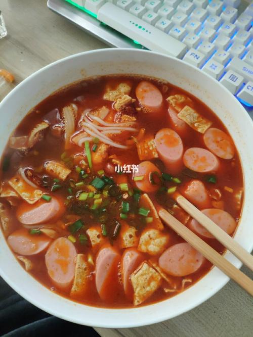 螺蛳粉_好欢螺怎么样_火腿肠_美味_螺蛳_晒晒我的螺蛳粉_美食_零食