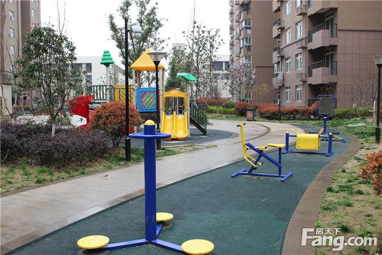 滨湖南丽湾一期小区公共设施实景图(2015-03-26)
