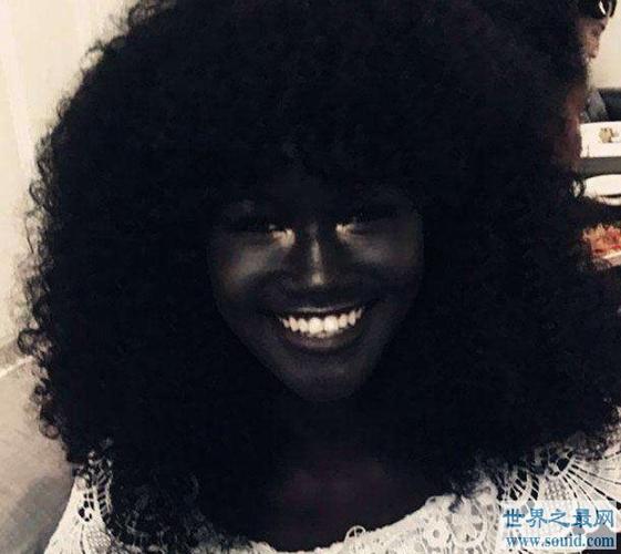 世界上最黑的女人,因为这份黑而走红国际