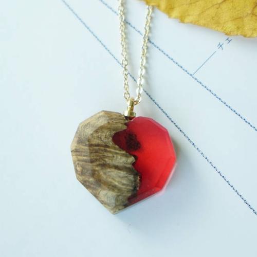 如何手工制作一枚星空吊坠?