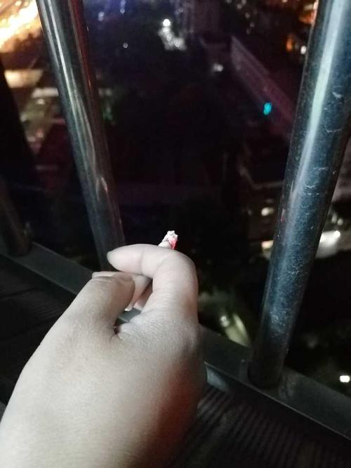 女生为什么抽烟?