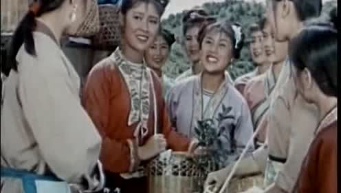刘三姐与小伙对唱山歌!聪慧的她应对自如!值得观看!