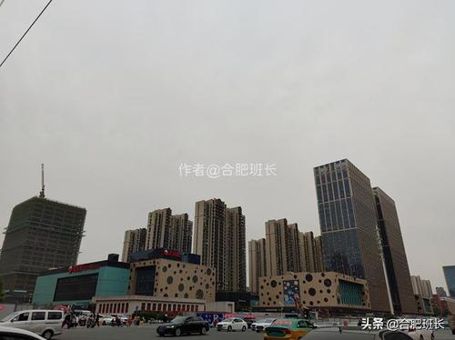 一路之隔却价差5000实探滨湖区利港银河幸福广场