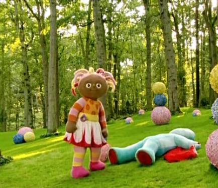 谁能想到我人生中买的第一本周边是《花园宝宝》