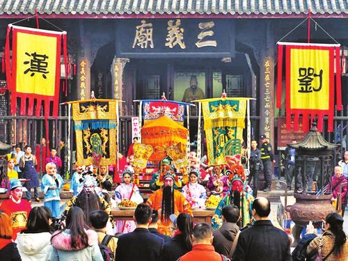 武侯祠成都大庙会人气旺 黄金周吸引67.7万游客