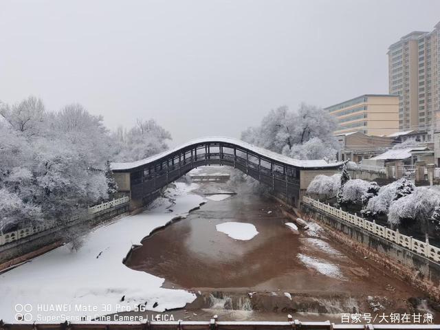 甘肃渭源霸陵桥雪景