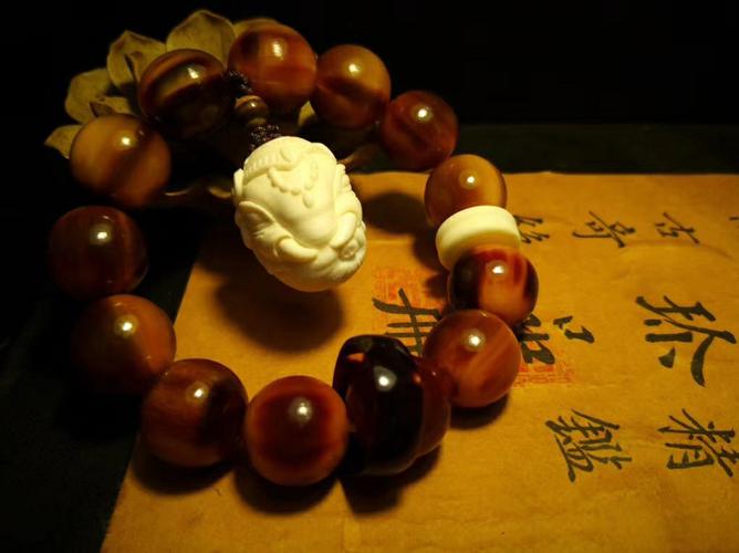 精品红花色射天角圆珠手串西藏传文玩血丝印度牛角手链男女饰品