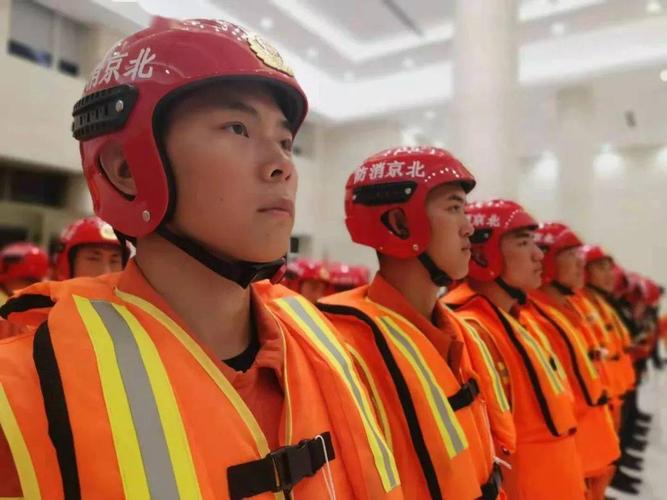 京诚团结患难豫共北京消防161名指战员驰援河南