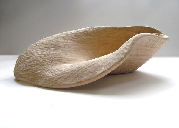 lisa dudley 和墨西哥手工艺人 oscar cabrera 联手设计了一款仿生