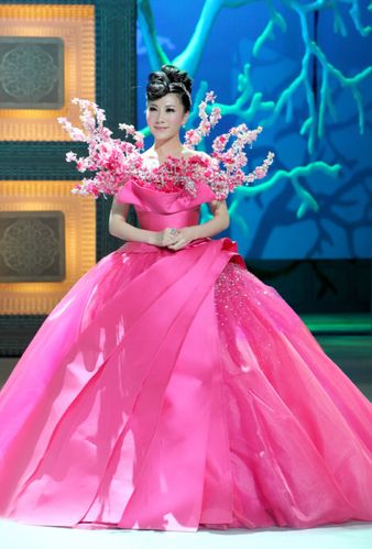 参加2011文化部春晚的造型,录制《春之 - 时尚新民歌代表的近况 - 5