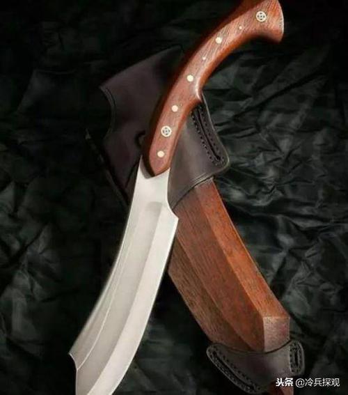 一柄适合横穿丛林的刀,陪你一起披荆斩棘.