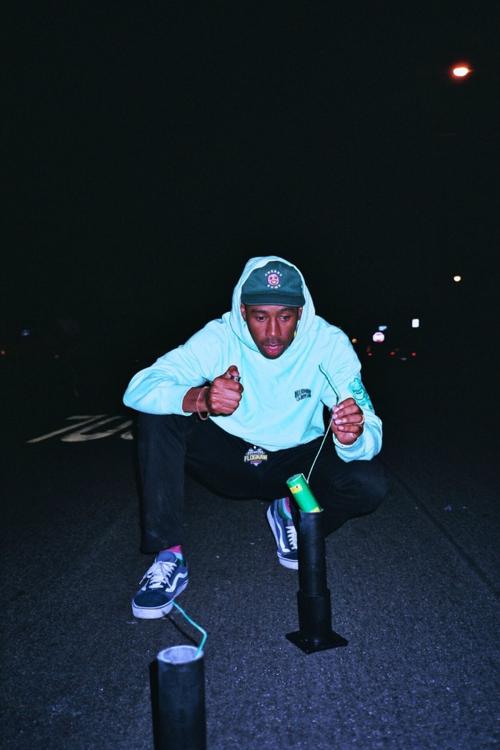 05mb iphone,三星,安卓,高清无水印潮流手机壁纸,欧美手机壁纸