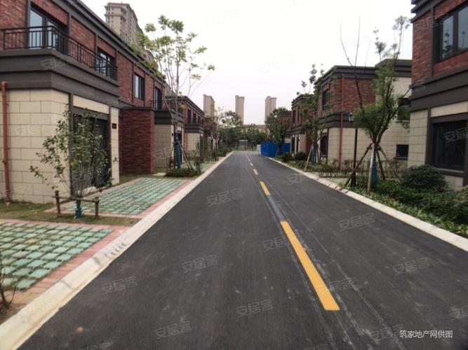 长泰国际社区(别墅)3室2厅2卫165㎡南300万