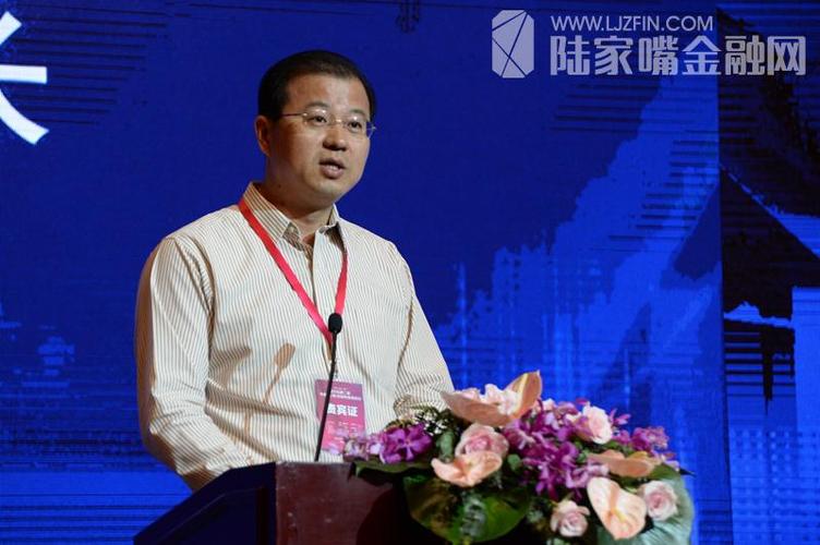 上海银监局副局长周文杰