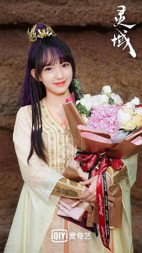 程潇  