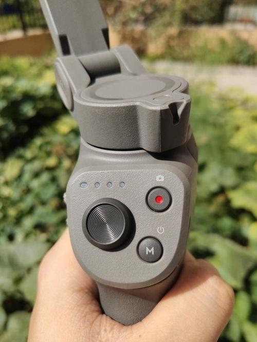 直男体验大疆灵眸手机云台3体积变小却增强功能