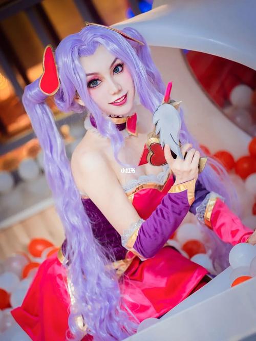 金克丝cos_cos怎么样_英雄联盟_情人节去哪玩_游戏