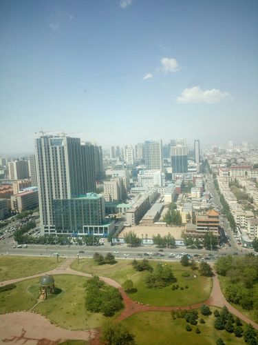 内蒙古自治区包头市青山区体育馆道靠近中国银行(万达广场支行)