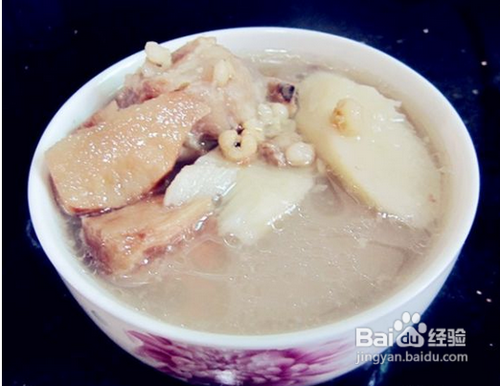 土茯苓煲淮山猪骨汤的做法