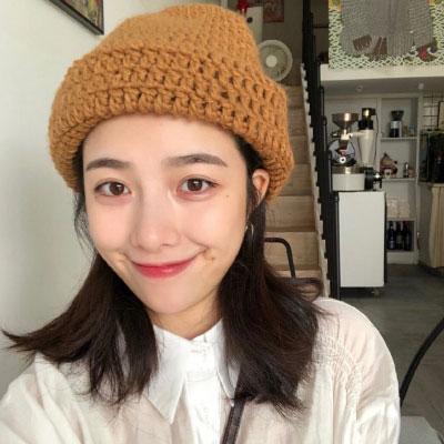 女生戴帽子超霸气头像