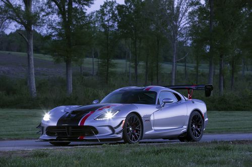【简森巴顿de车辆百科】道奇viper acr 2016