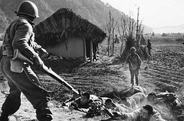 历史上的鬼子进村到底是怎样的别被抗日神剧骗了现实相当残酷