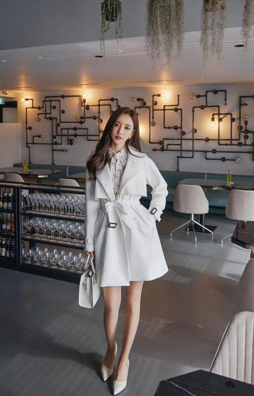 写真美女:孙允珠,梦蓝淡彩加百列羽翼轻熟风衣