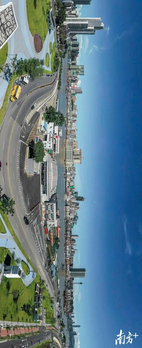 珠海与澳门之间已经开通的旅检口岸共有七个,包括全国第一大陆路口岸