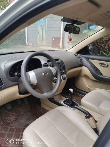 08年现代悦动,手动挡,大屏 ,保险明年