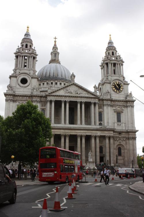 英国之行二 伦敦游:街景 威斯敏斯特教堂 圣保罗大教堂 议会大厦与
