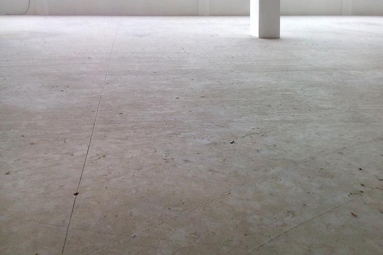 水泥地面起灰