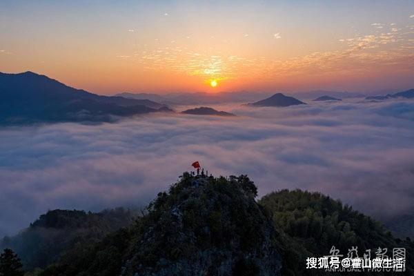 安徽霍山:屋脊山风光美如画