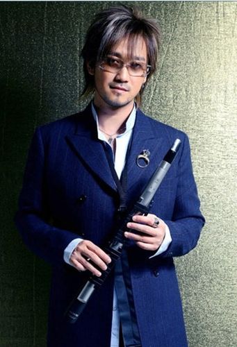 歌手周传雄感染病菌暴瘦40斤网友戏称求感染