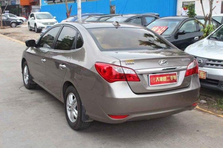 现代 悦动 悦动 2011款 1.6l 自动豪华型