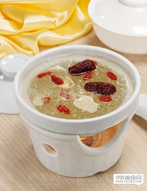 红枣枸杞燕窝的做法