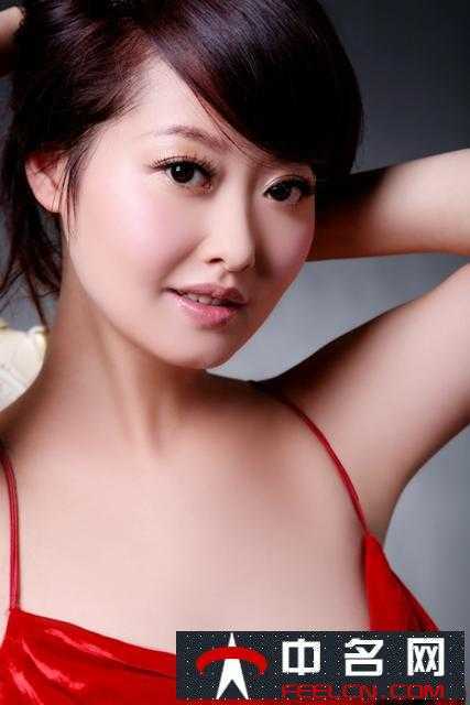 央视美女主持施丹私密写真照片图
