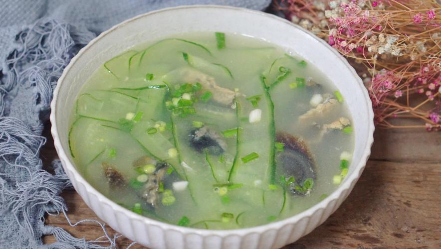 黄瓜皮蛋汤