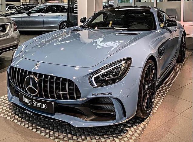 奔驰amg gt r,高颜值车,实用性强