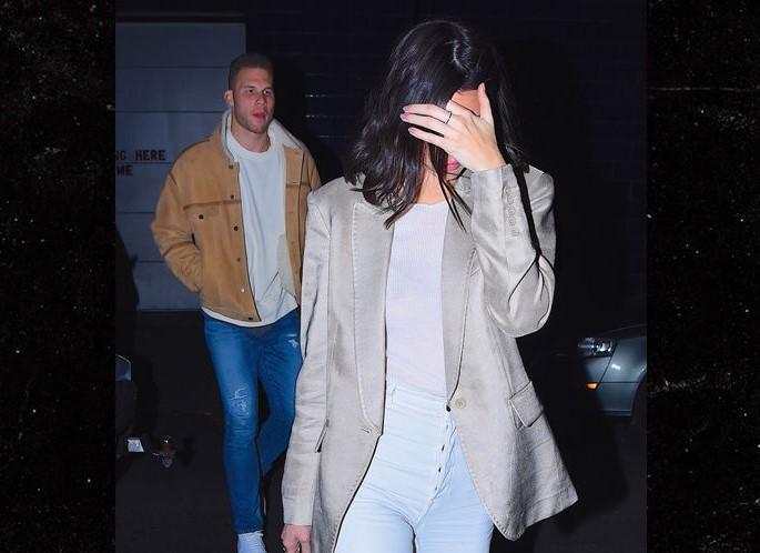 格里芬和詹娜被拍到凌晨3点从纽约夜店离开