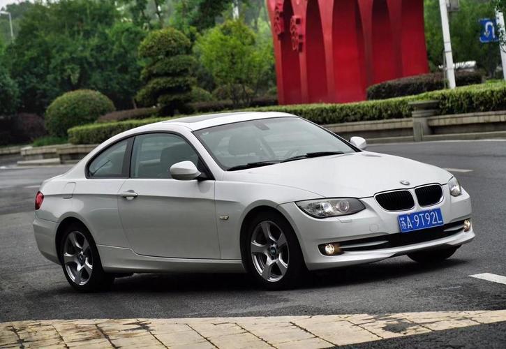 【南京】2012年11月 宝马 宝马3系 2011款 320i双门轿跑车 手自一体