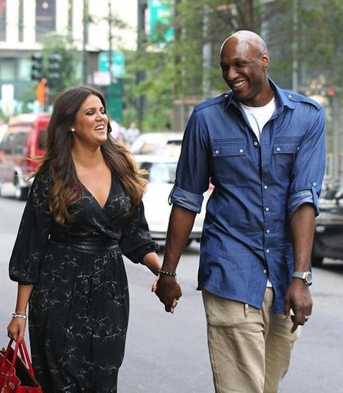 曝卡戴珊觅新欢搂颈亲密 与奥多姆陌如路人(图)