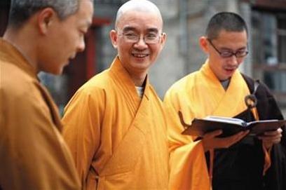 龙泉寺方丈谈"高学历人才皈依浪费国家教育资源"