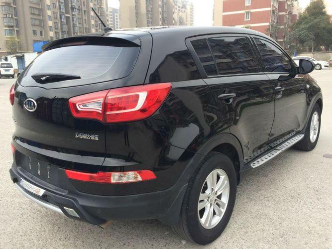 起亚智跑2.0at天窗 黑色