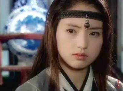 因《雪花女神龙》爆红,嫁给高云翔的董璇,曾受访说不希望找圈内人!