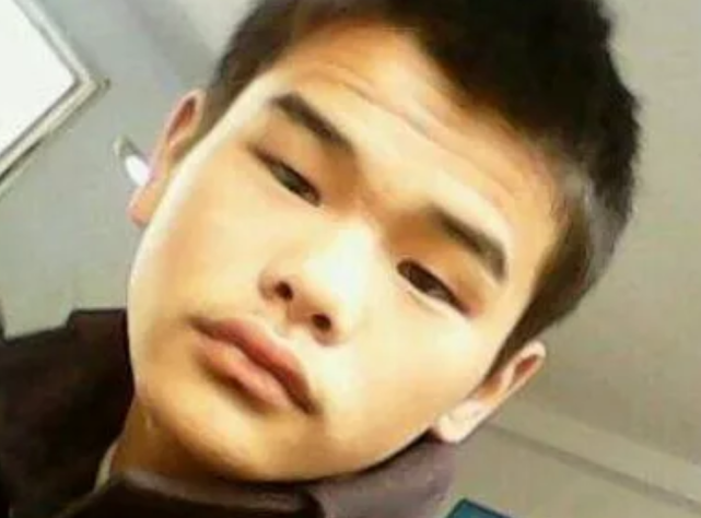太合格的男孩会被一个接一个的抛弃,所以被女孩认可的"丑男"特征基本