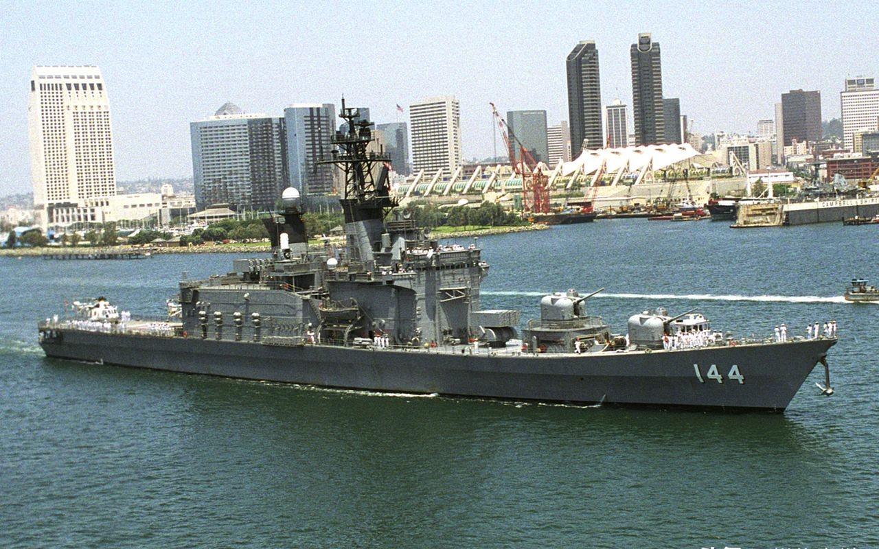 鸟中蝙蝠——日本海自"白根"级直升机驱逐舰