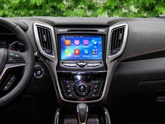 长安乘用车 尚酷版 1.5t 中控台
