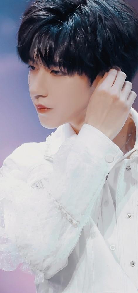 贺峻霖壁纸丨舞台造型合集