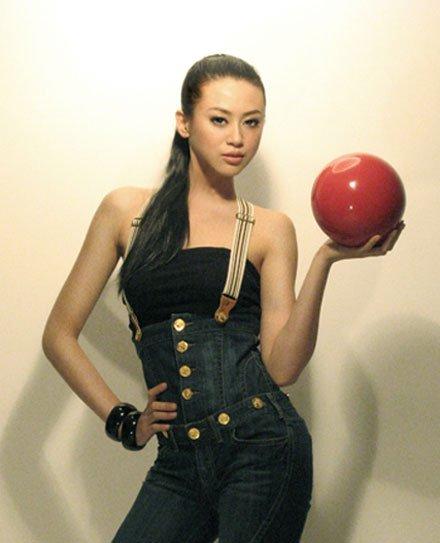 戴菲菲轻舞飞扬拍唯美写真[组图]